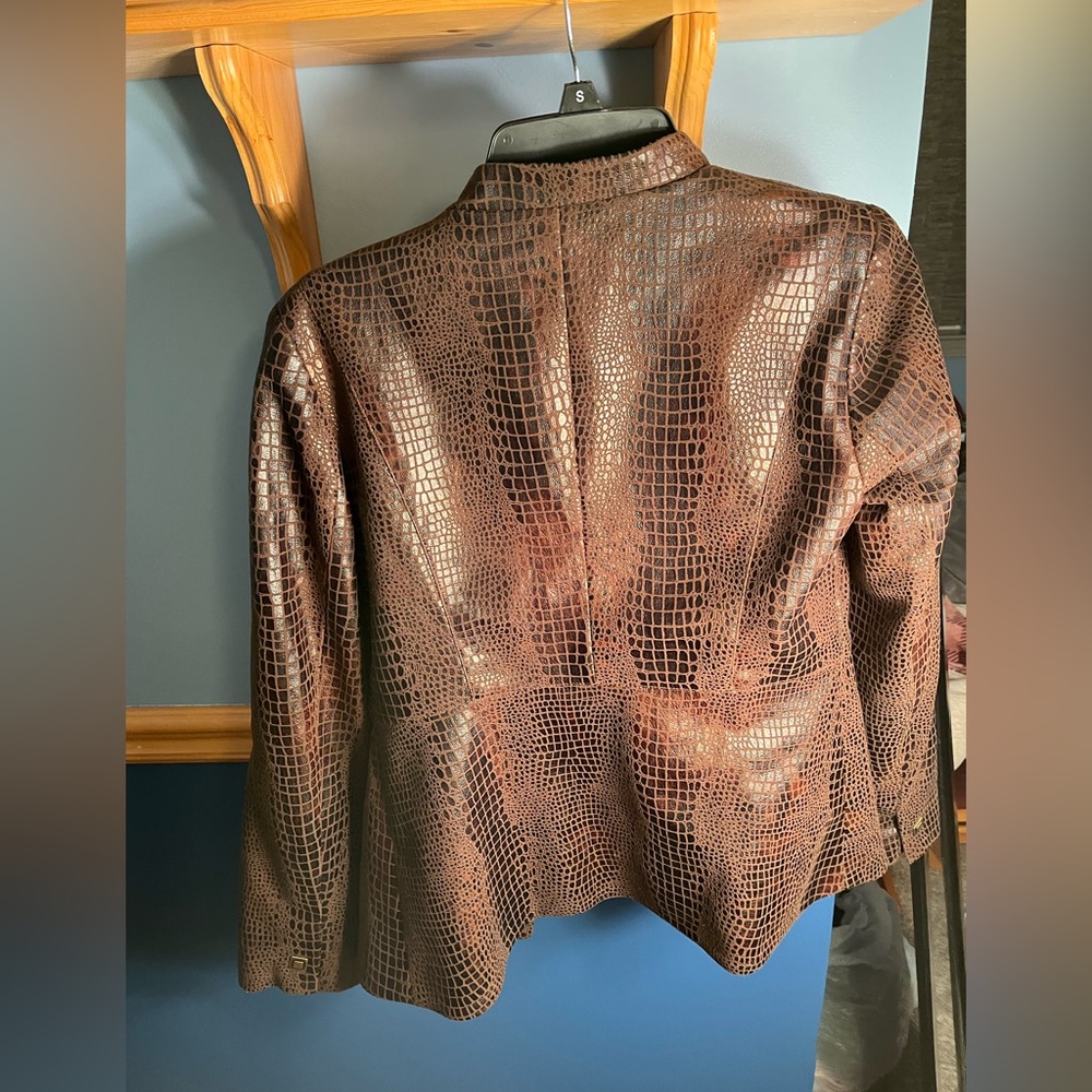 Stylist Jacket - Picture 3 of 3